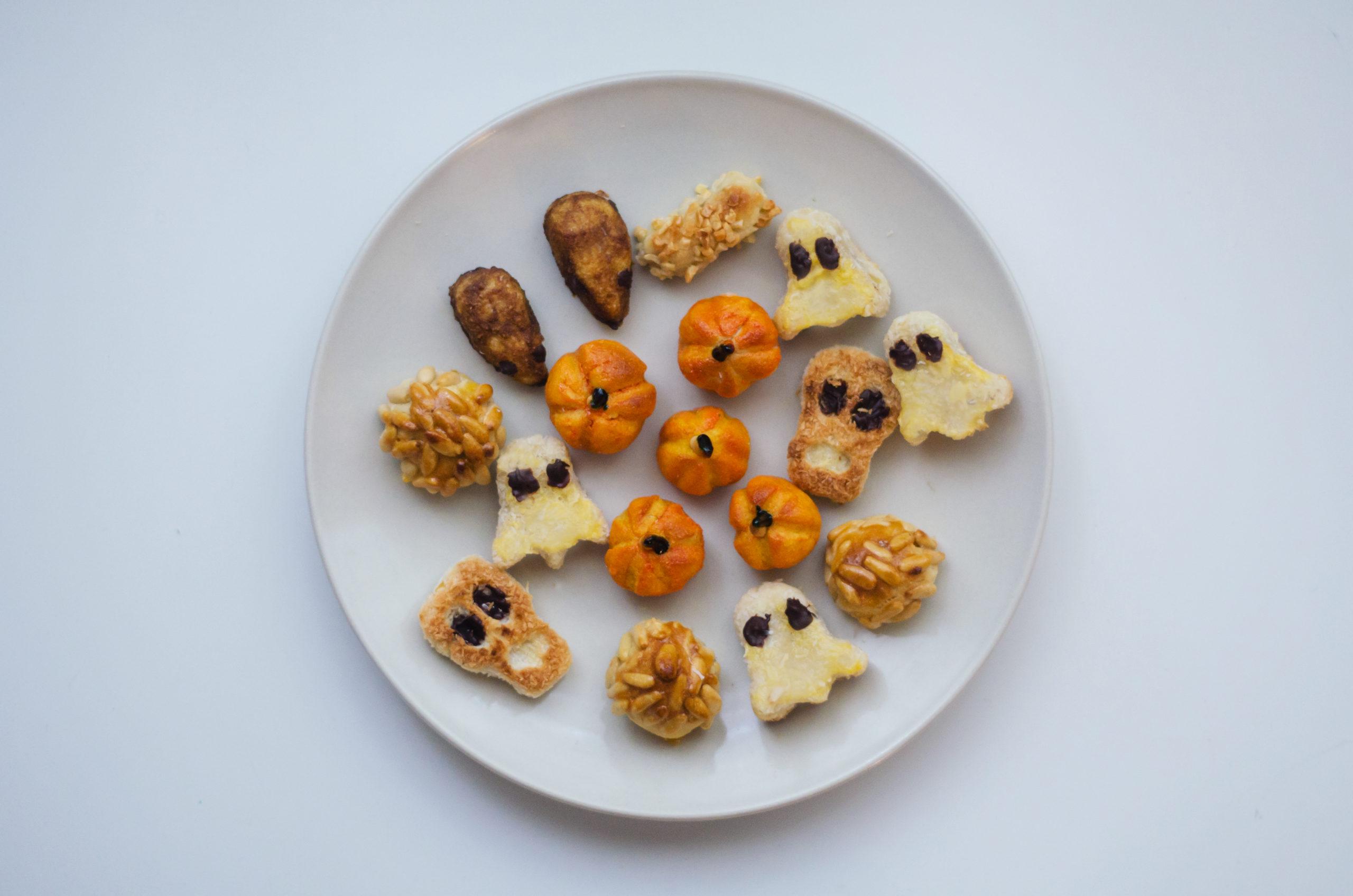 Recepta tradicional de panellets amb un toc de Halloween