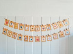 Calendario de Adviento DIY sobres colgados - Homemade Advent Calendar - Imrimible gratis pdf - Navidad - Christmas